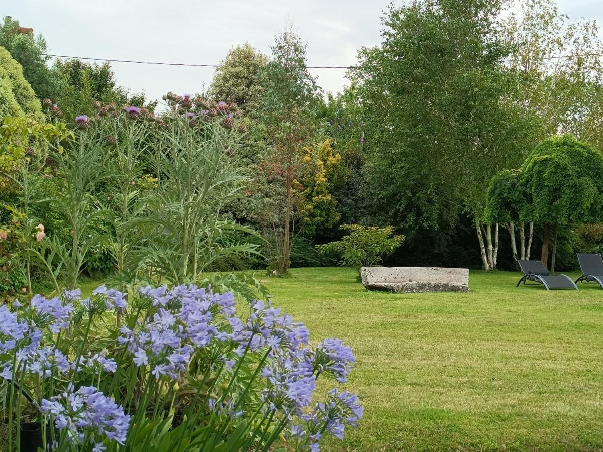 Relais De Moidrey Hotel Exterior photo